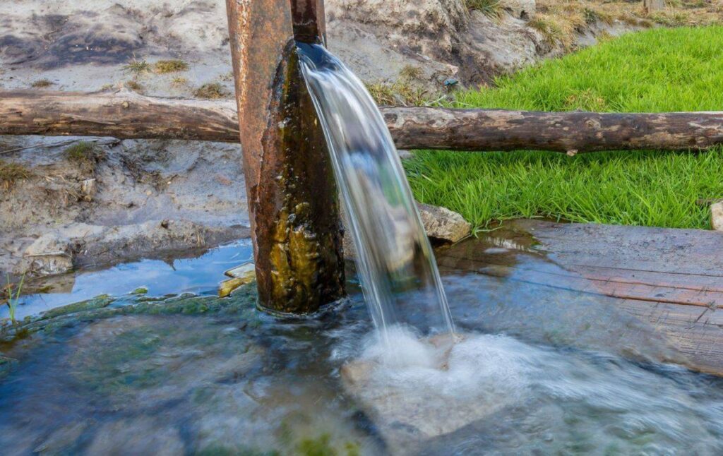 भारतीय भूजल संकट प्रदूषण, घटता स्तर और स्थायी समाधान की आवश्यकता